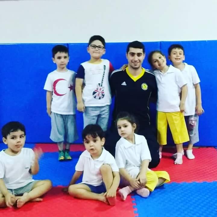 Küçük Çınarlar Anaokulu yaz okulu aktiviteleri Karate ile devam etmekte
